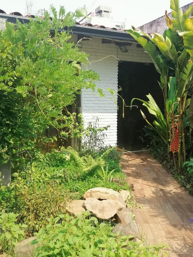 Granados Bed & Breakfast Asuncion Exterior photo