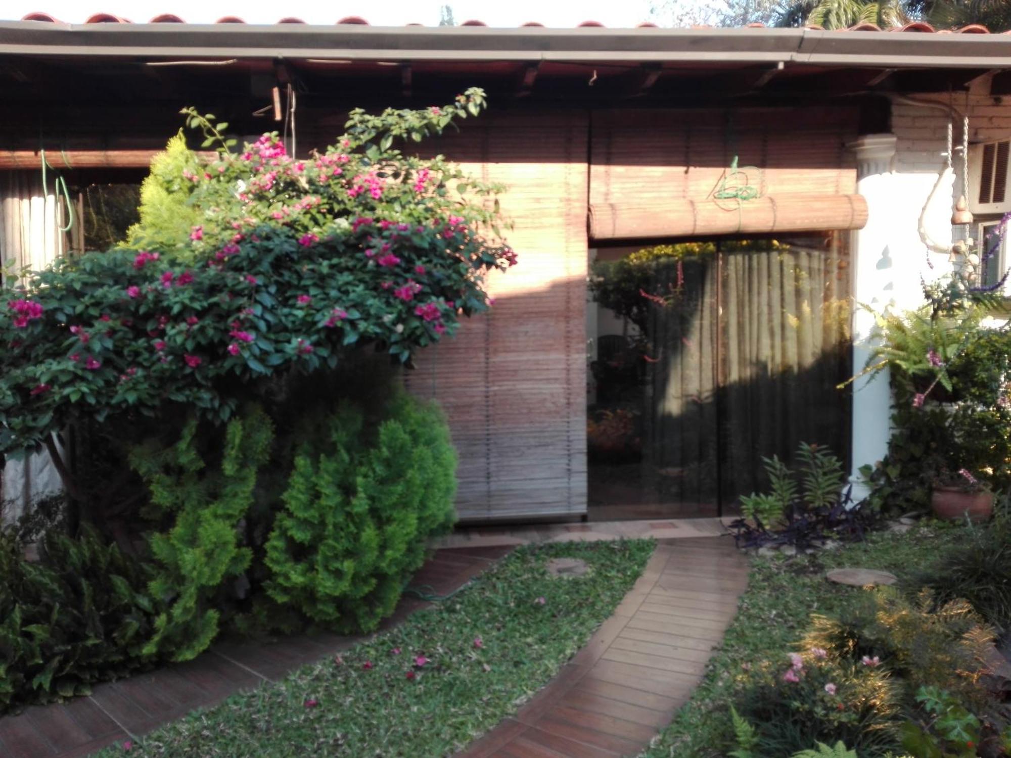 Granados Bed & Breakfast Asuncion Exterior photo