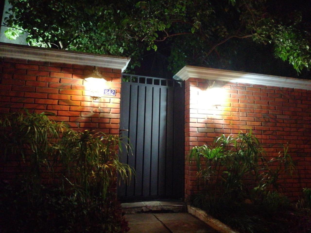 Granados Bed & Breakfast Asuncion Exterior photo