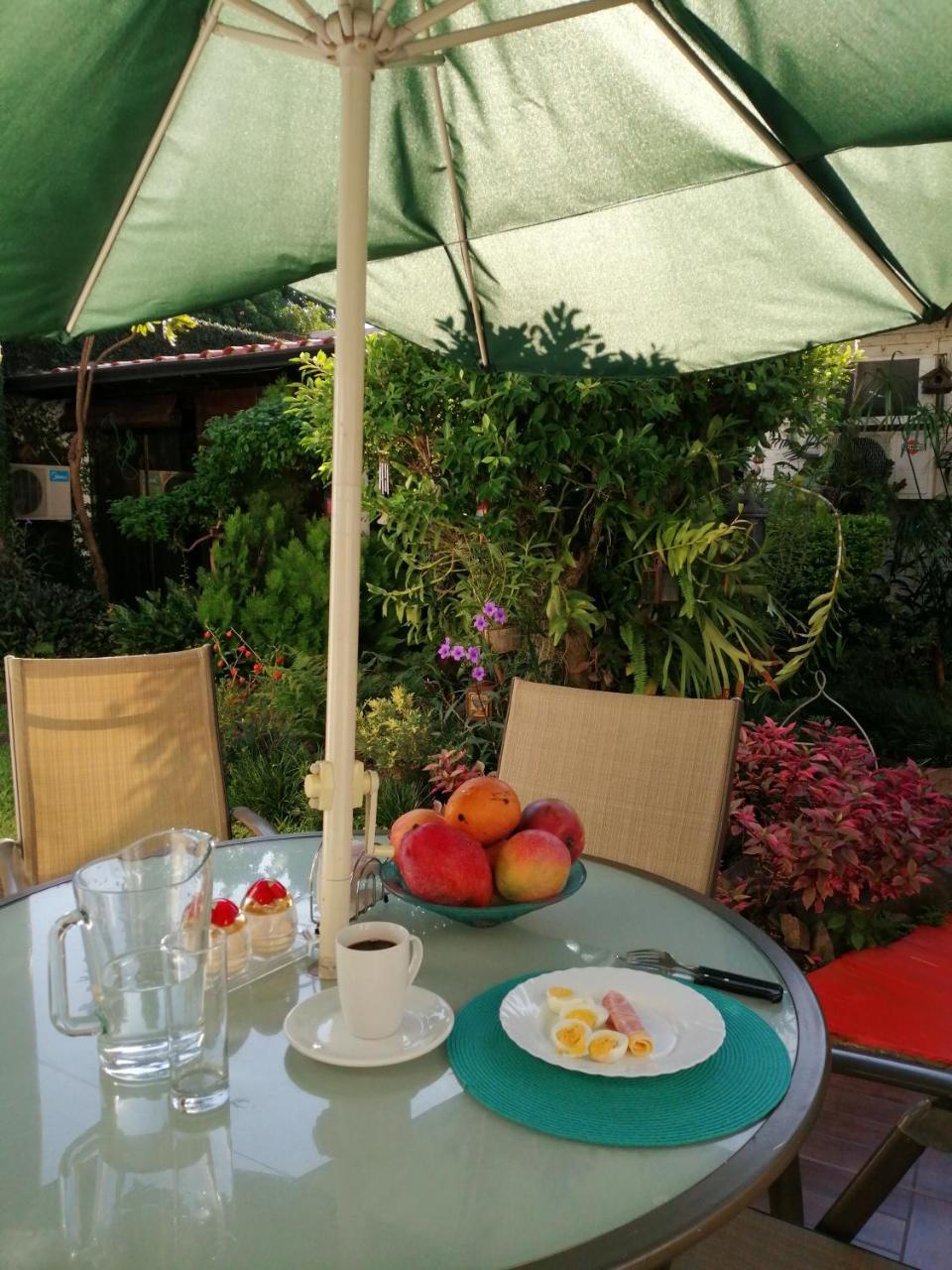 Granados Bed & Breakfast Asuncion Exterior photo