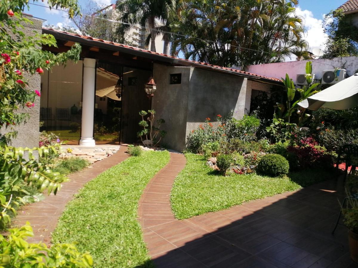 Granados Bed & Breakfast Asuncion Exterior photo